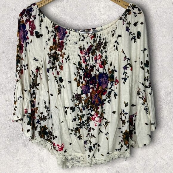 Luq Bohemian Bell Sleeve Off Shoulder Eyeshadow Crochet Trim Top Size Small Boho - Picture 4 of 13